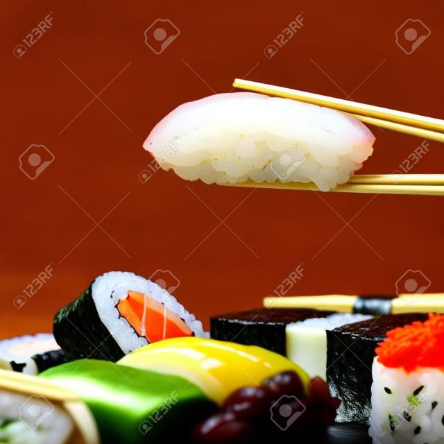 sushi geleneksel Japon gıda Suşi