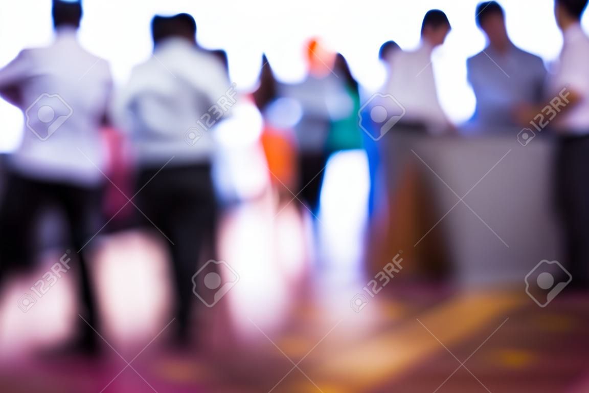 Abstract wazige mensen in persconferentie evenement, business concept
