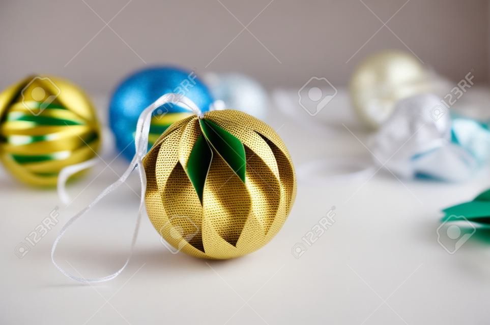 DIY Scandinavian Nordic Craft Paper Christmas Balls. Eco friendly New Year from handmade decor.