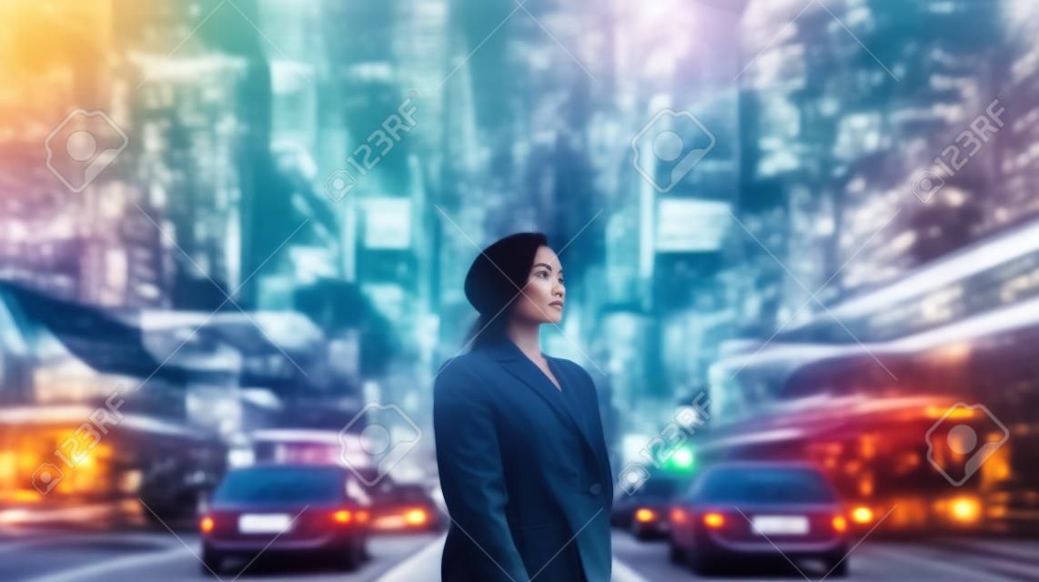 Uma mulher parada no meio de uma rua da cidade. imagem de IA generativa.