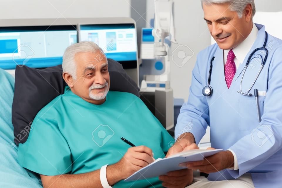Consentimiento Médico Explicando formulario Para paciente mayor