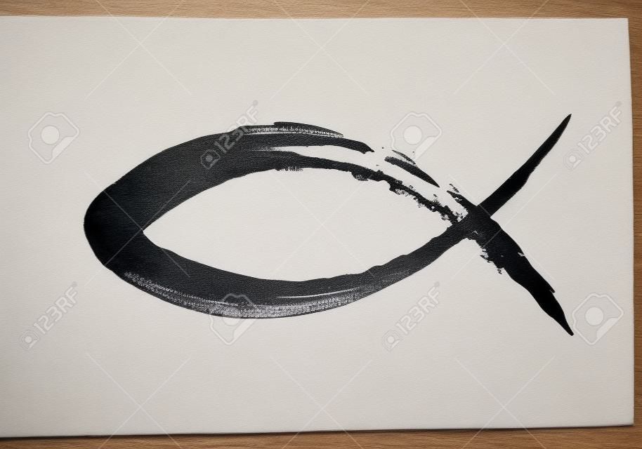 Simbolo del pesce dipinto a mano con pennello ad inchiostro