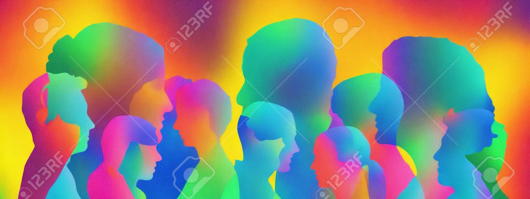 Muitas cabeças equipe como ilustração em diferentes cores brilhantes