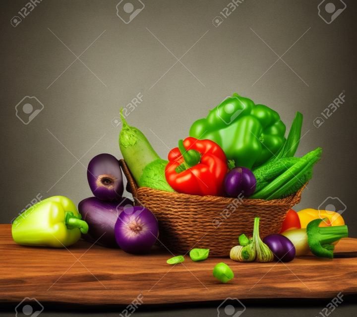 健康的な有機野菜のある静物アート デザイン