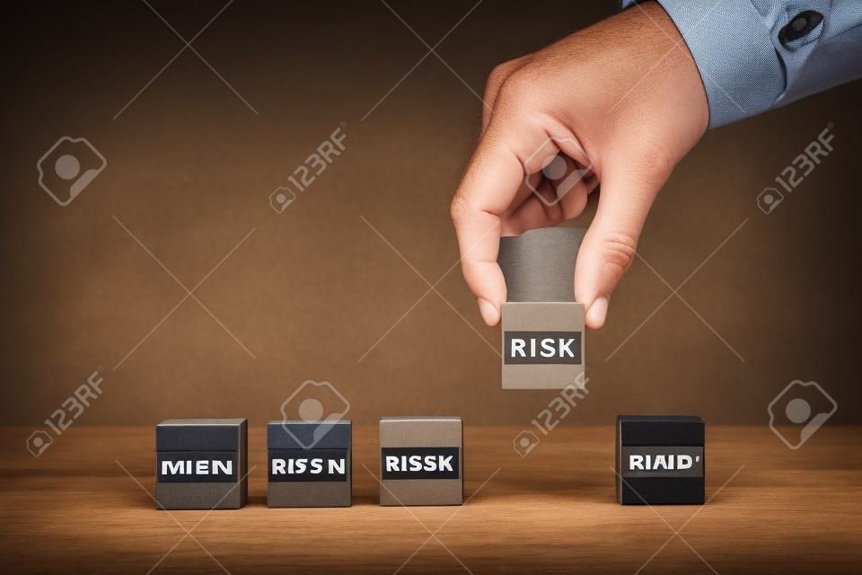 Men's hands to get rid of risk