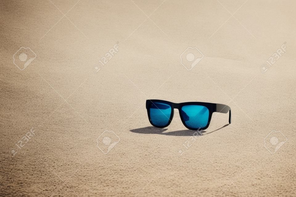 culos de sol na praia no verão