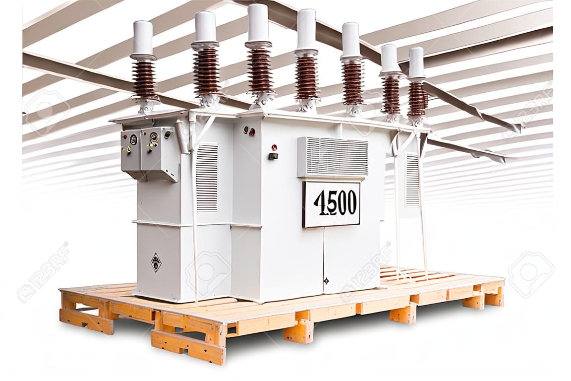 150 kVA Doppelspannungssystem (12000/24000 V) dreiphasige CSP (komplett selbstgeschützt) Typ ölgetauchte Transformatoren
