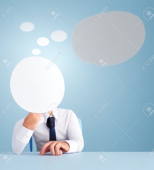 3D-weiße Menschen. Geschäftsmann mit einer leeren Sprechblase mit Text zu füllen. Isoliert weißen Hintergrund.