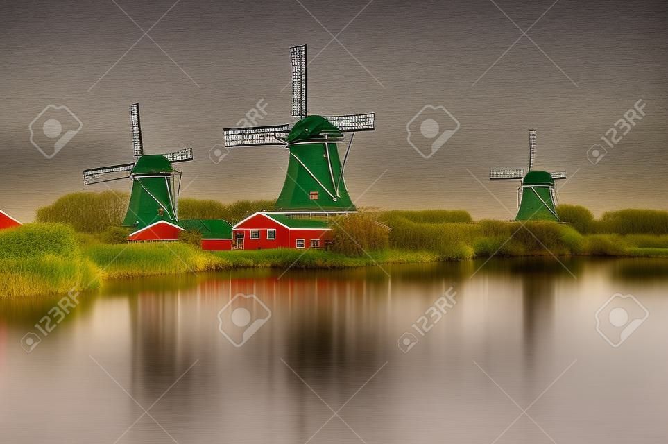 Paisaje con un par de molinos de viento holandeses, Zaanse Schans - Países Bajos
