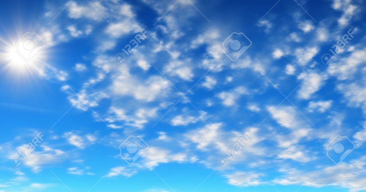 Mooie blauwe lucht met bewolkte achtergrond. Luchtwolken. Lucht met bewolkt weer natuurwolk blauw. Blauwe lucht met bewolking en zon.