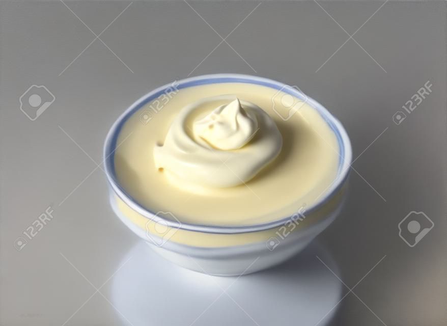 工作室拍摄的一碗奶油