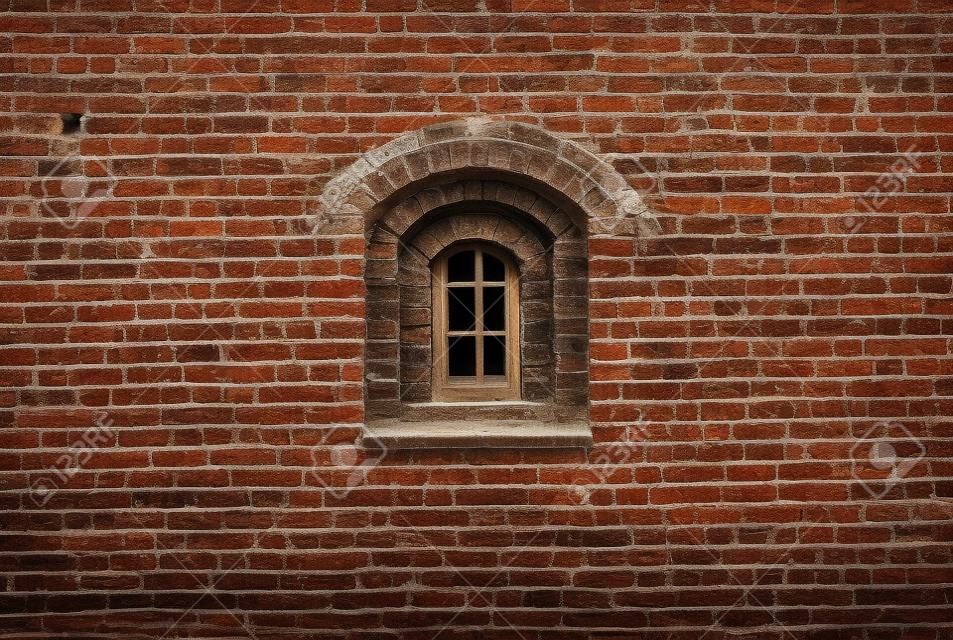 Une Belle Fenêtre D'arc En Plein Cintre Dans Le Vieux Mur De