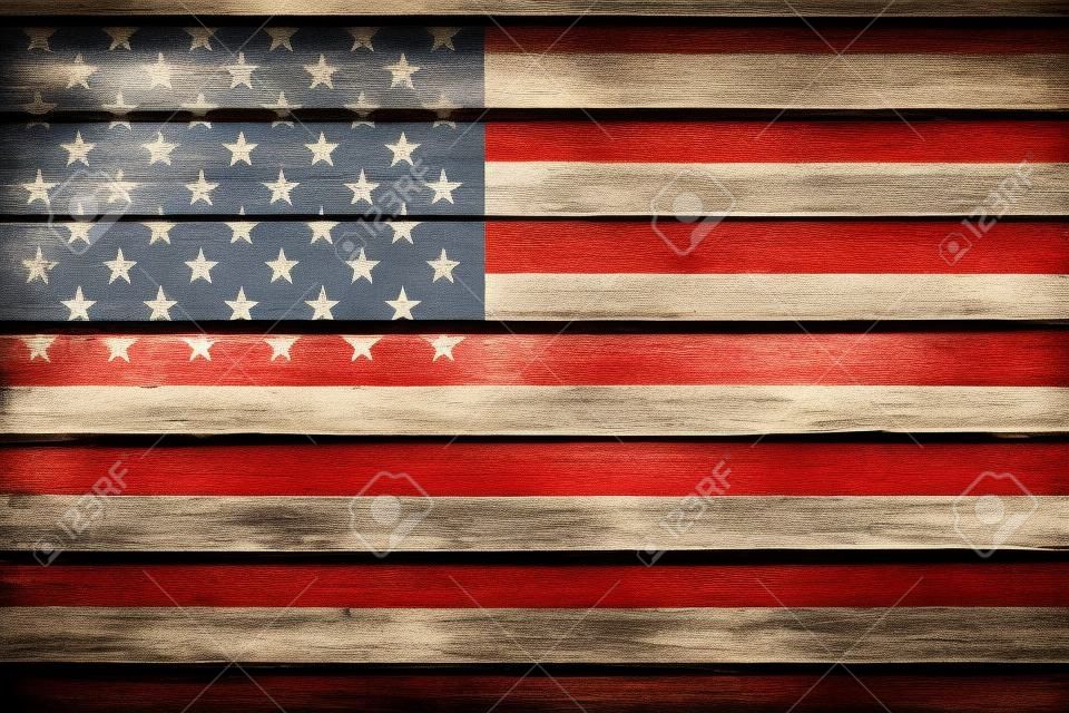 USA, amerikai zászlót festett régi fa deszka háttér