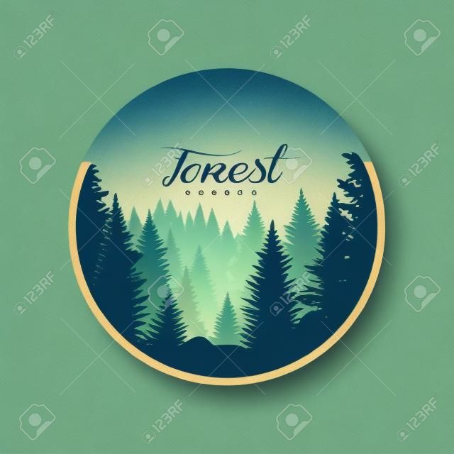 Modello di progettazione di logo di foresta, bellissimo paesaggio naturale con sagome di conifere della foresta nella nebbia, icona di scena naturale in forma geometrica a forma rotonda, illustrazione vettoriale