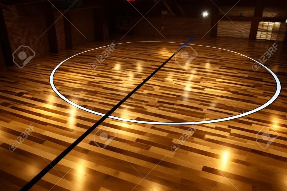 木地板籃球場與光效