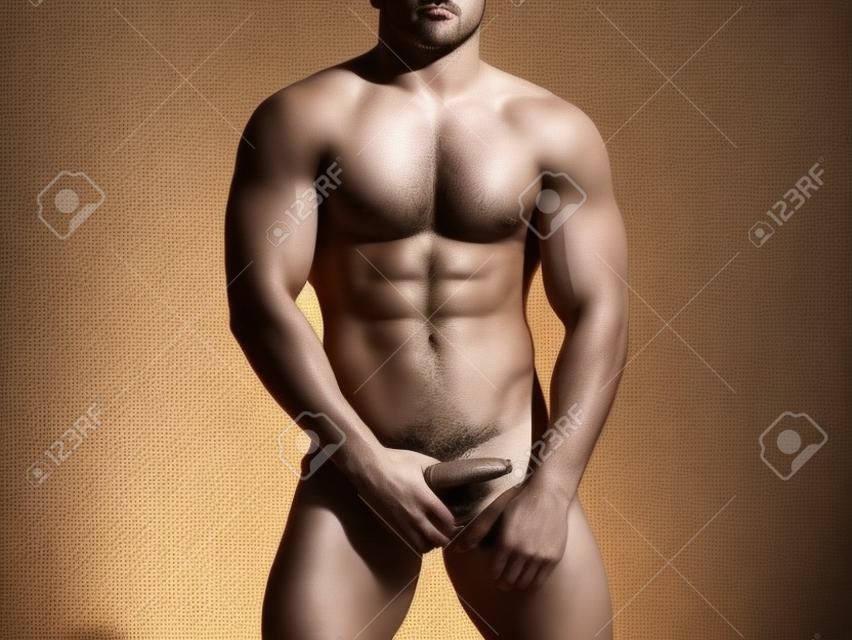 Cuerpo gay sexy. Joven desnudo. Macho caliente. Cuerpo de hombre atlético.