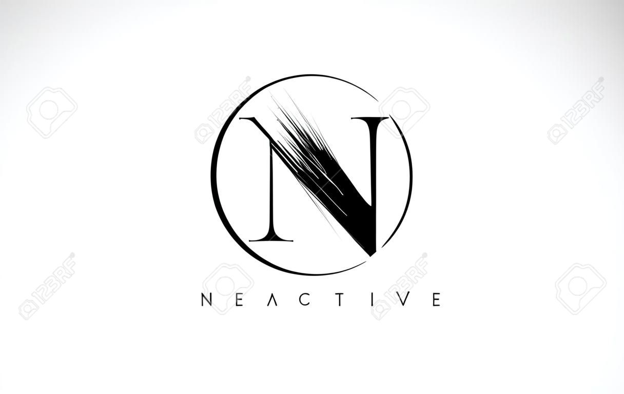 N Borstel Stroke Letter Logo Design. Black Paint Logo Leters Pictogram met Elegant Circle Vector Design.