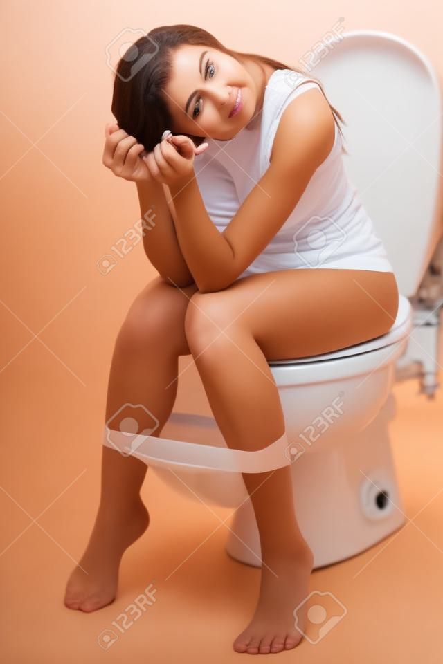 Фото по запросу Женщина туалет