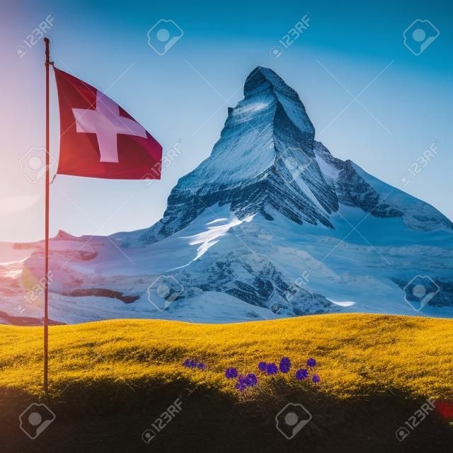 美丽的山-瑞士阿尔卑斯山峰