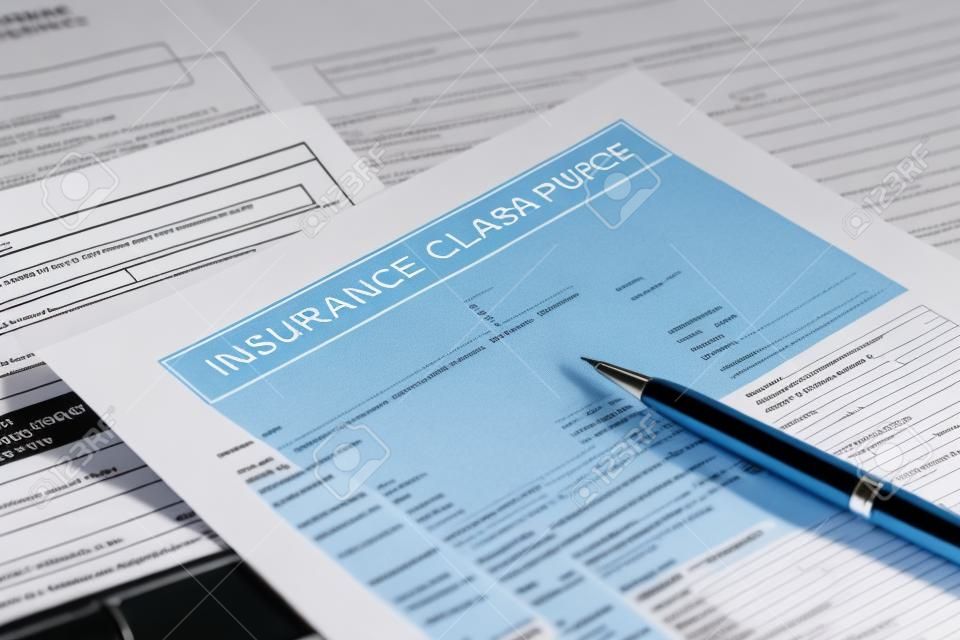 Versicherungsanspruch Form, Papierkram und Rechtsdokument, zufällige und Versicherungskonzepte