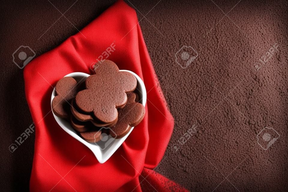 Toruner Lebkuchen in Schokolade, traditionelle polnische Kekse, die seit dem Mittelalter in der Stadt Torun hergestellt werden
