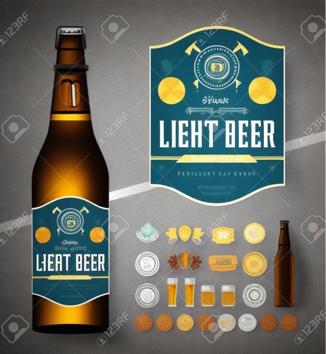 Wektorowa etykieta piwa jasnego realistyczna szklana butelka makieta marki firmy piwowarskiej i ikony tożsamości odznaki insygnia i elementy projektu