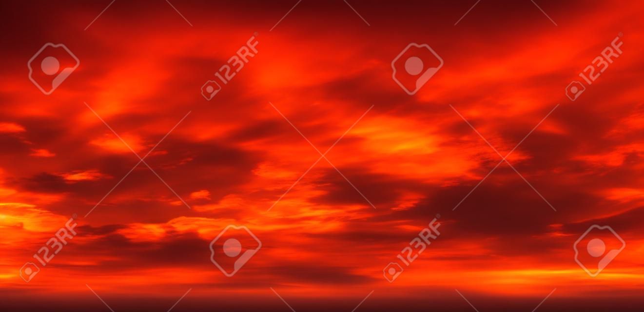 World Environment Day concept: Oranje bewolkte lucht achtergrond