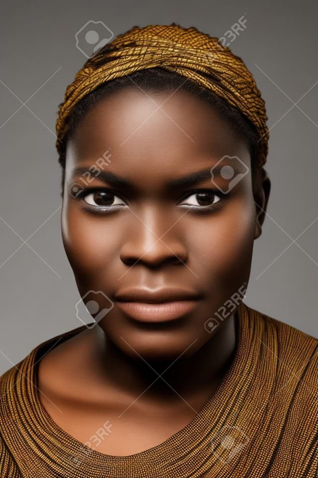 Amanzingly alta ritratto dettagliato di un volto africano, deve vedere a schermo intero.