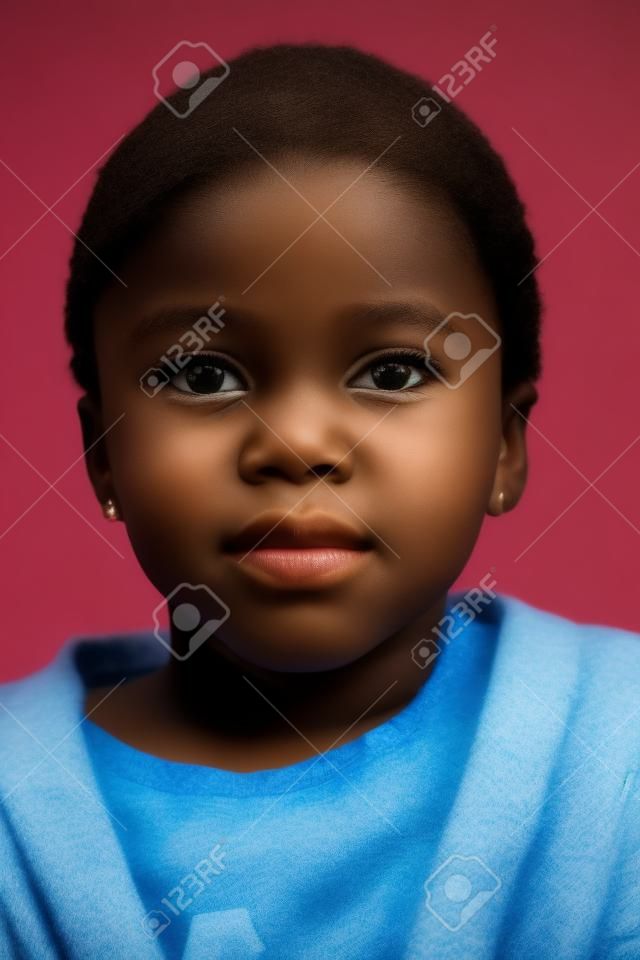 Kolekcja portretów młodej czarnej afrykańskiej dziewczyny