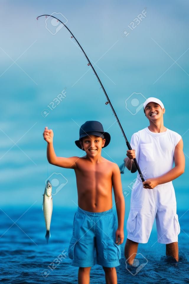 La pêche Père avec son fils
