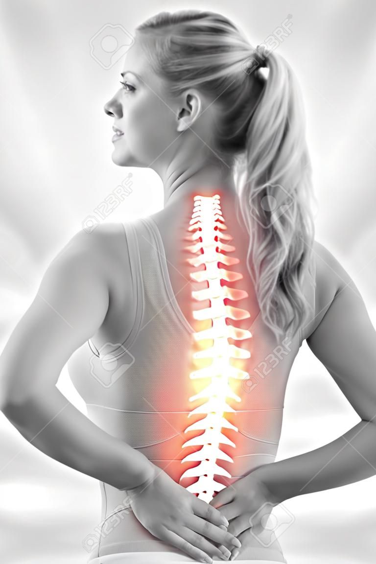 Цифровой композитный Подчеркнута позвоночника женщины с боли в спине