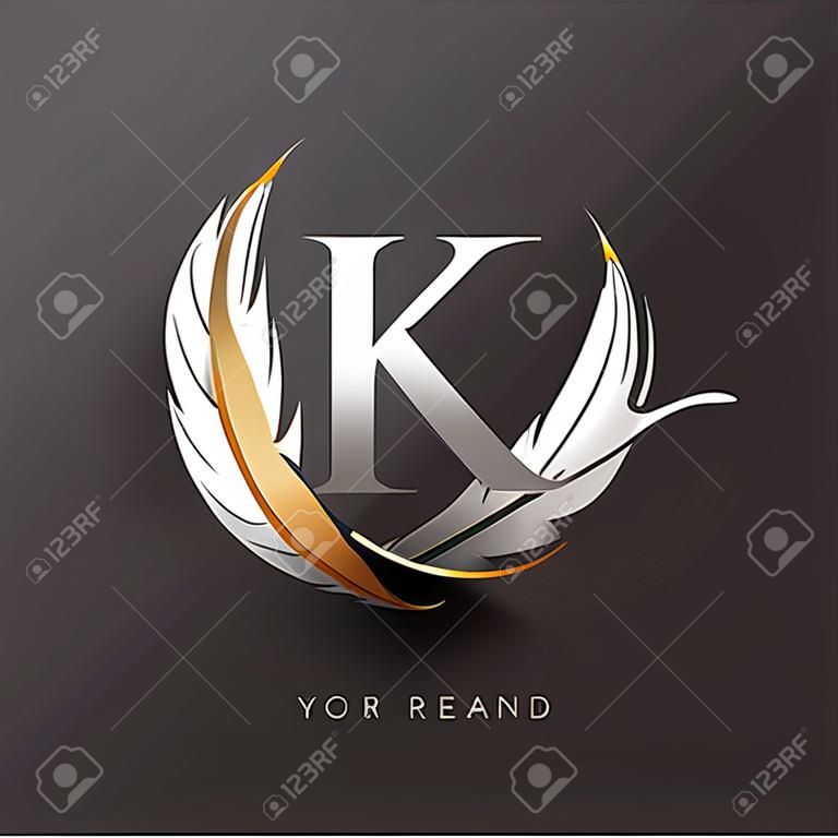 Lettre initiale logo KK avec plume couleur or et argent, design simple et épuré pour le nom de l'entreprise. Logo vectoriel pour entreprise et entreprise.