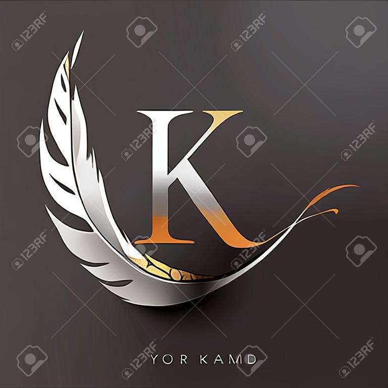 Lettre initiale logo KK avec plume couleur or et argent, design simple et épuré pour le nom de l'entreprise. Logo vectoriel pour entreprise et entreprise.