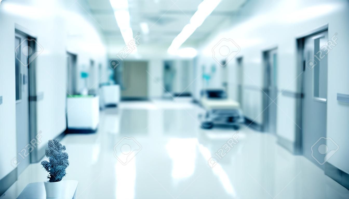 Interno moderno del corridoio di terapia intensiva dell'ospedale, concetto medico e sanitario