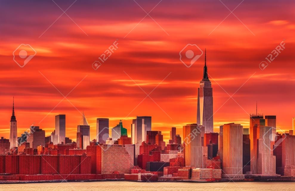 New York City skyline at sunset, New York, USA