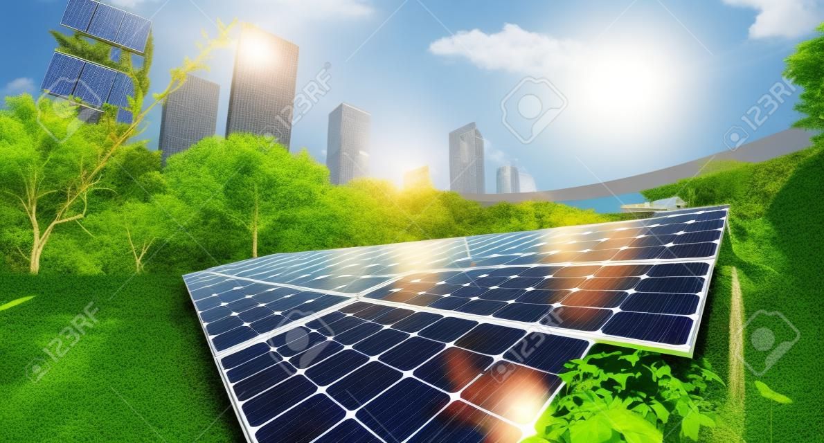 Ökologische erneuerbare Solaranlage mit Wahrzeichen der Stadtlandschaft