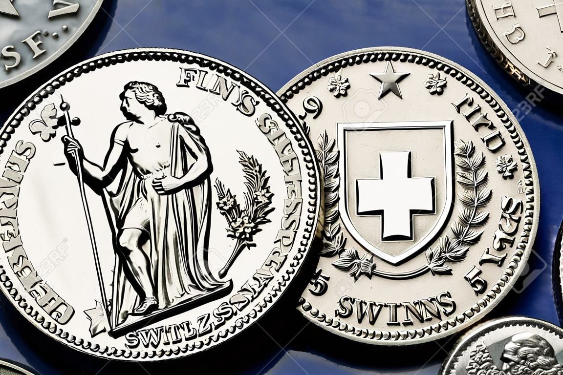 Coins de Suisse. Armoiries de la Suisse dans le Swiss représenté cinq francs pièce.