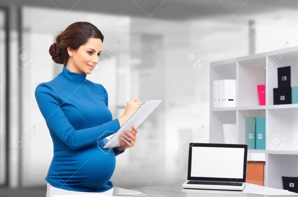 사무실에서 임신 비즈니스