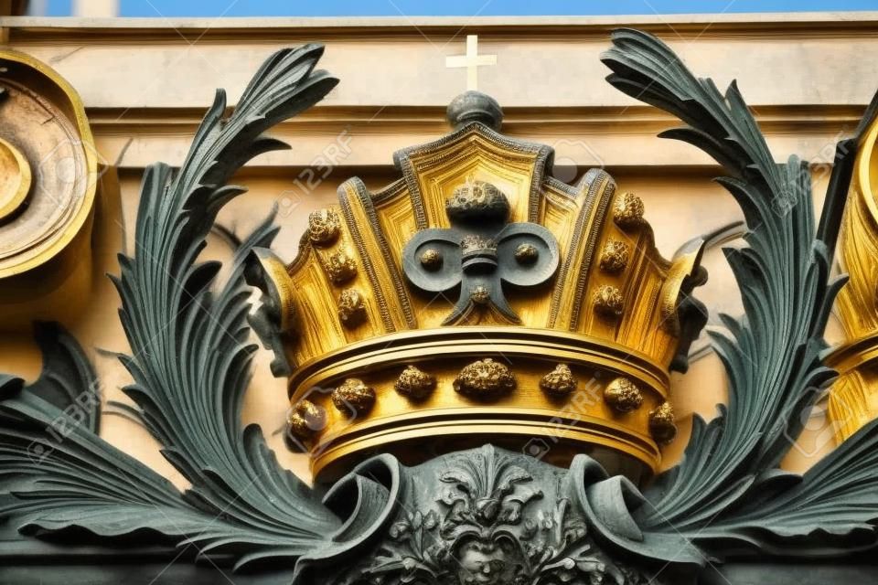 Corona, Palazzo Kinsky, Piazza della Città Vecchia, Praga