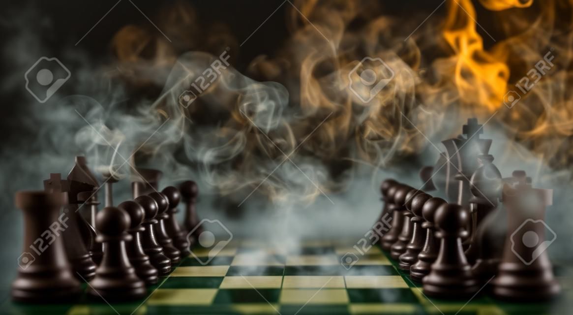 Jogo de estratégia de tabuleiro de xadrez e xadrez branco escuro
