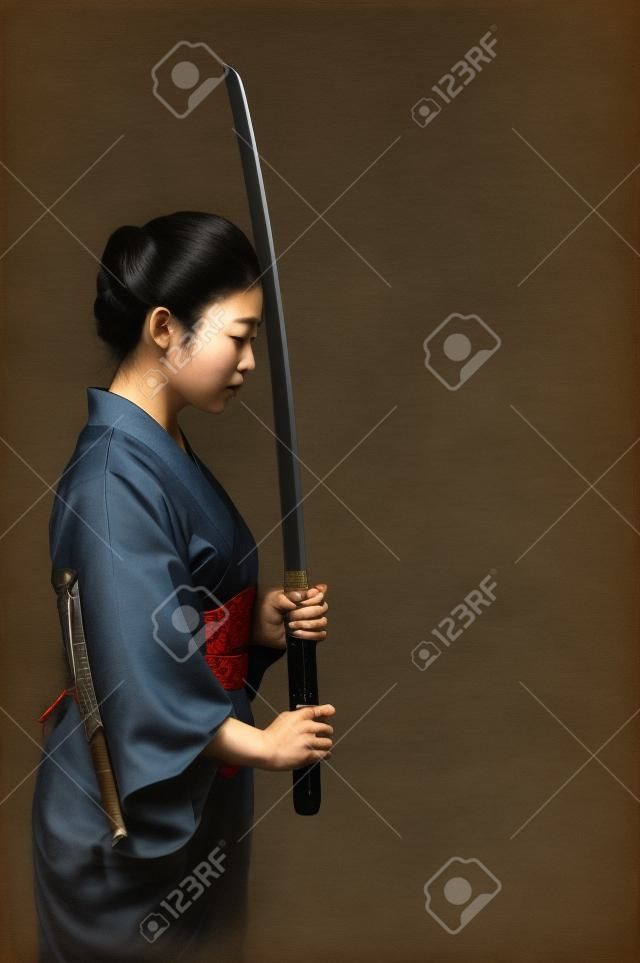 Японская женщина с катаной