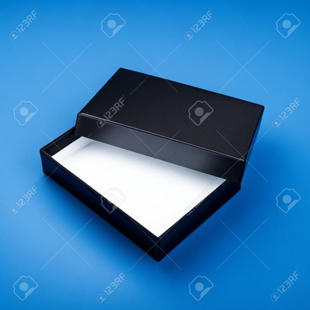 caixa preta isolada no fundo branco